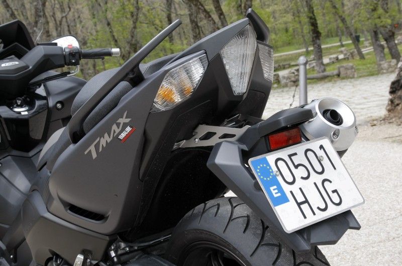 Comparativa scooter: Honda Integra vs Yamaha T-Max