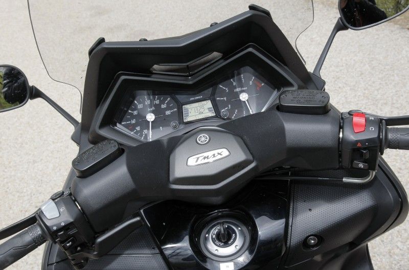 Comparativa scooter: Honda Integra vs Yamaha T-Max