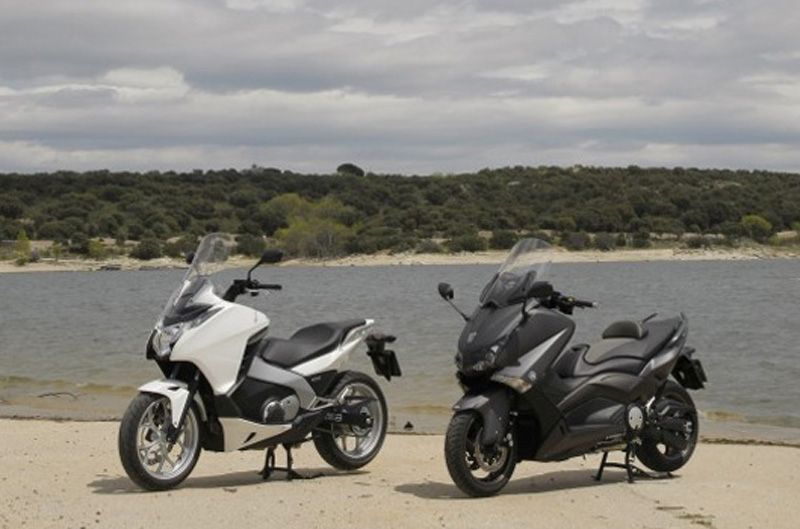 Comparativa scooter: Honda Integra vs Yamaha T-Max