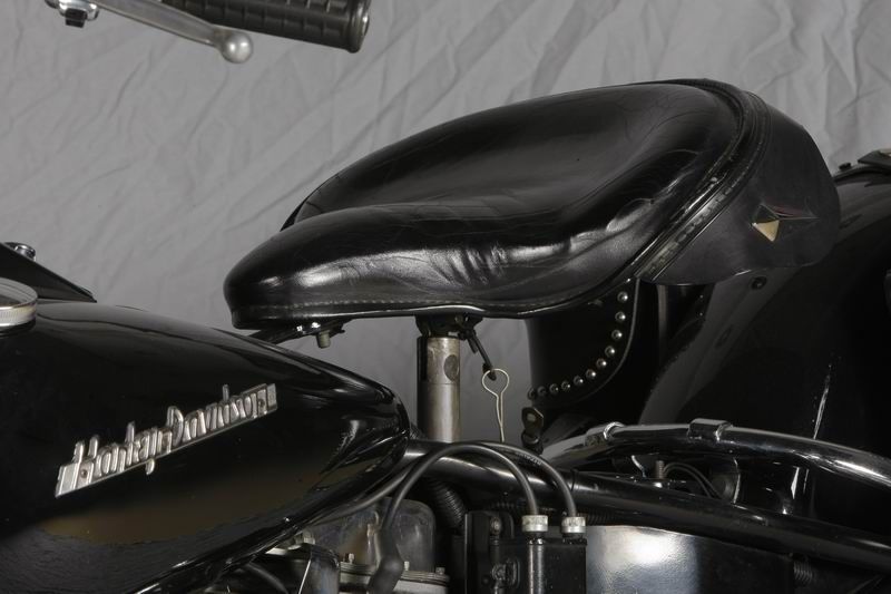 Harley Davidson FLH 1955 03