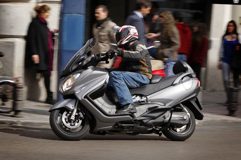 Suzuki Burgman 650 2013
