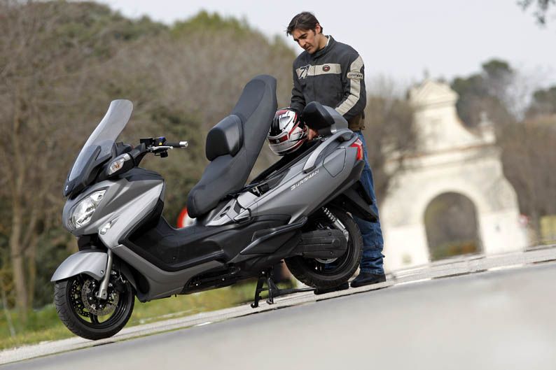 Suzuki Burgman 650 2013