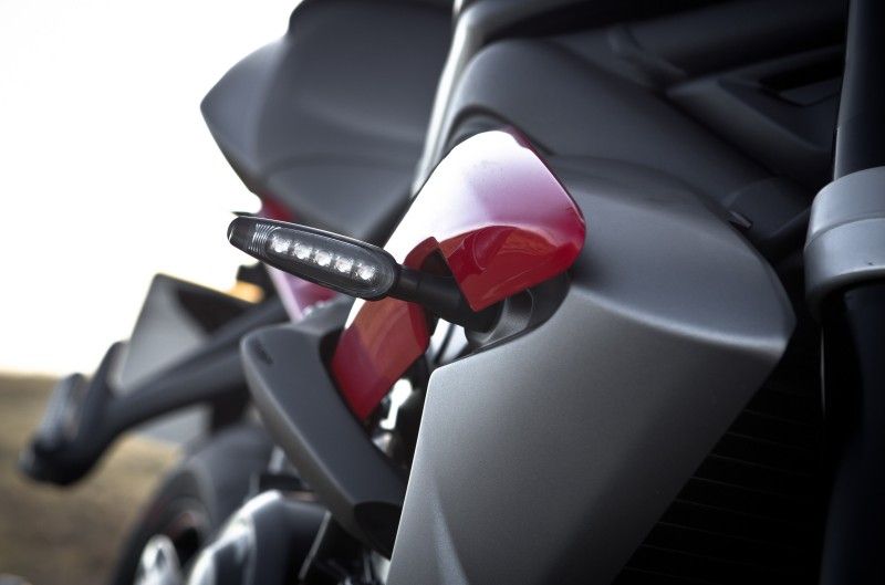Triumph Street Triple R 2013