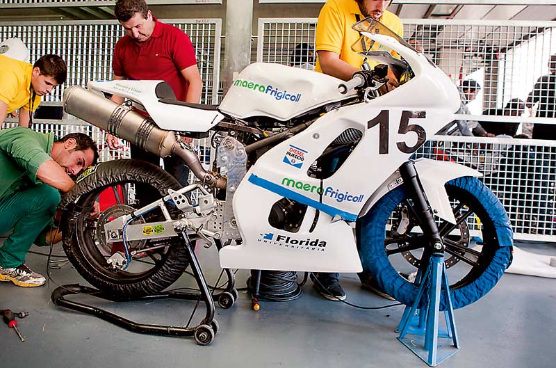 MotoStudent