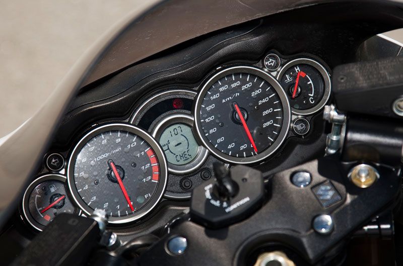 ZZR1400 vs. Hayabusa