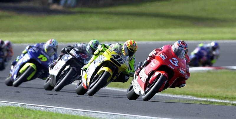 Max Biaggi (Yamaha). 2001