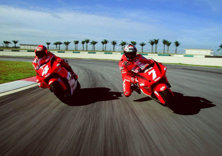 Max Biaggi (Yamaha). 2000