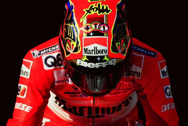 Max Biaggi (Yamaha). 1999