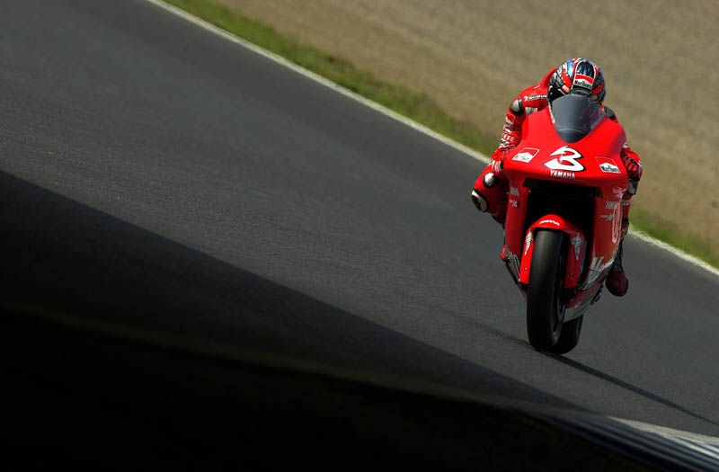 Max Biaggi (Yamaha). 2002