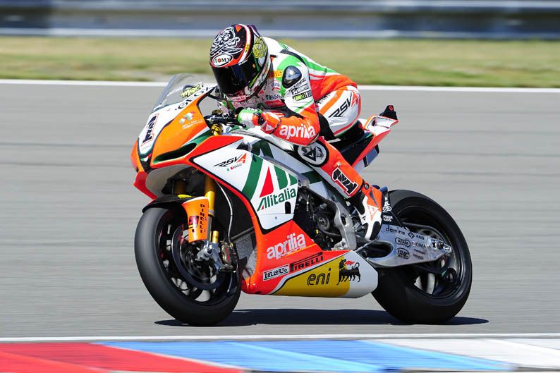 Max Biaggi (Aprilia). 2011