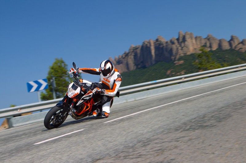 690 Duke R