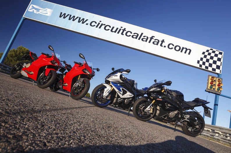 Frente a frente: BMW S1000RR, HP4, Ducati Panigale, Panigale S