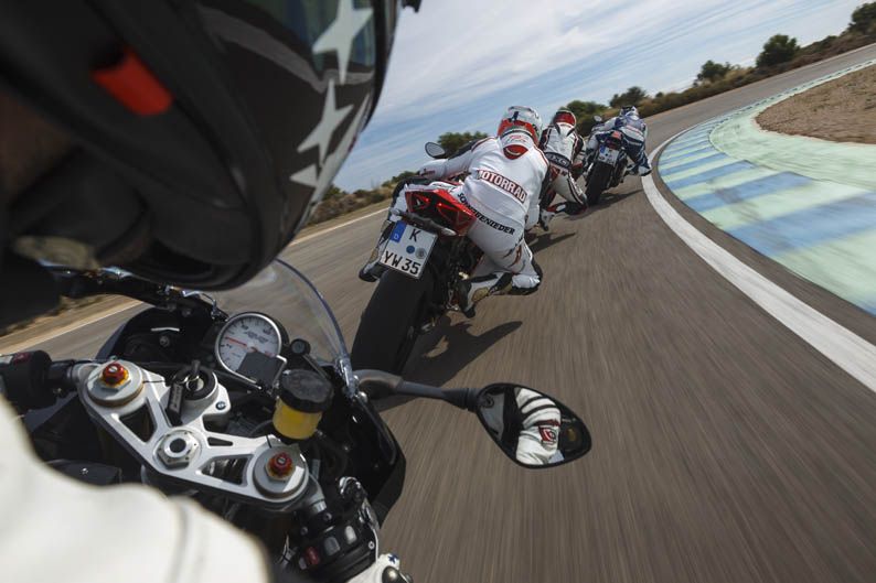 Frente a frente: BMW S1000RR, HP4, Ducati Panigale, Panigale S