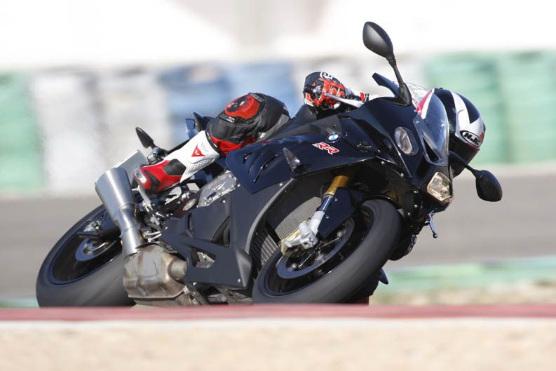 Frente a frente: BMW S1000RR, HP4, Ducati Panigale, Panigale S