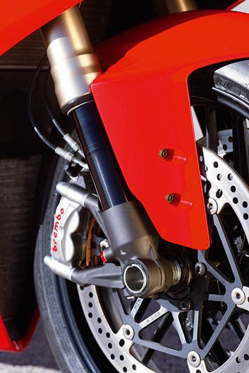 Frente a frente: BMW S1000RR, HP4, Ducati Panigale, Panigale S