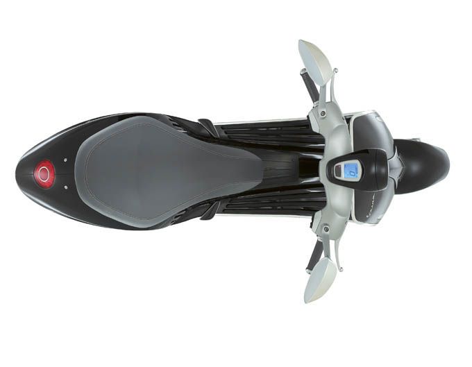 Vespa 946