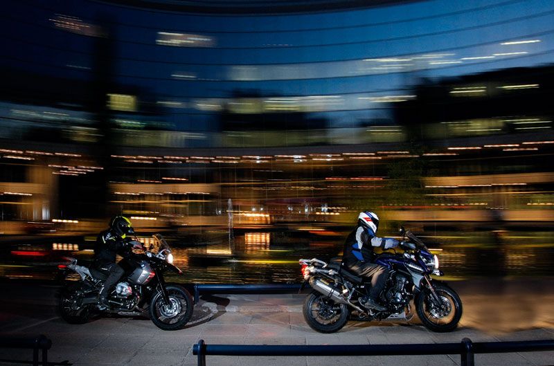 Comparativa BMW R 1200 GS y Triumph Tiger Explorer 1200Comparativa BMW R 1200 GS y Triumph Tiger Explorer 1200