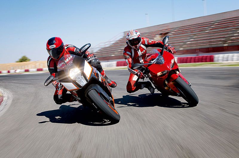 Comparativa Ducati 1199 Panigale y KTM RC8 R