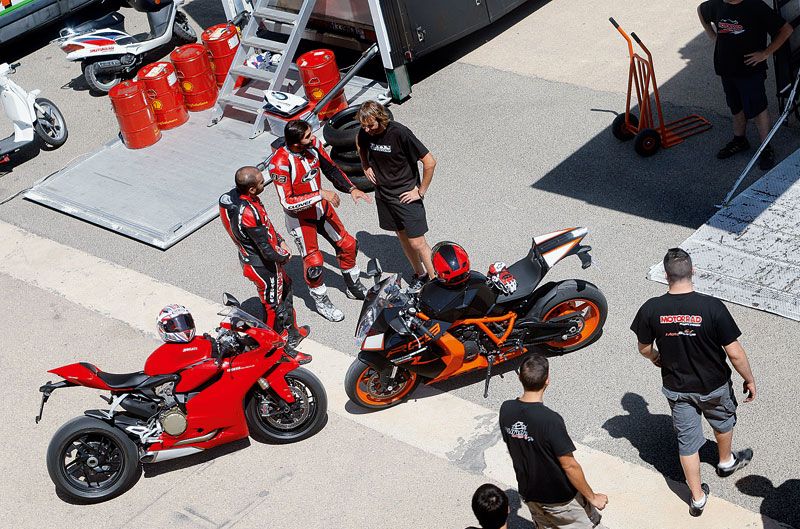 Comparativa Ducati 1199 Panigale y KTM RC8 R