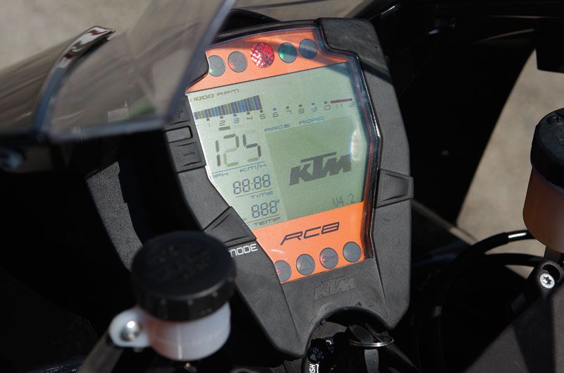Comparativa Ducati 1199 Panigale y KTM RC8 R
