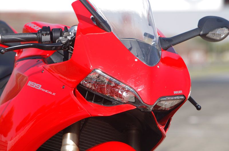 Comparativa Ducati 1199 Panigale y KTM RC8 R