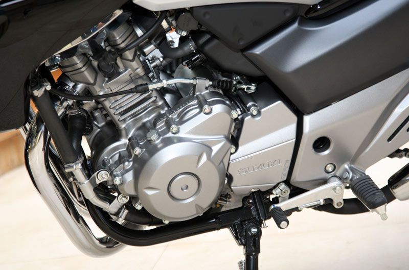 Suzuki Inazuma 250