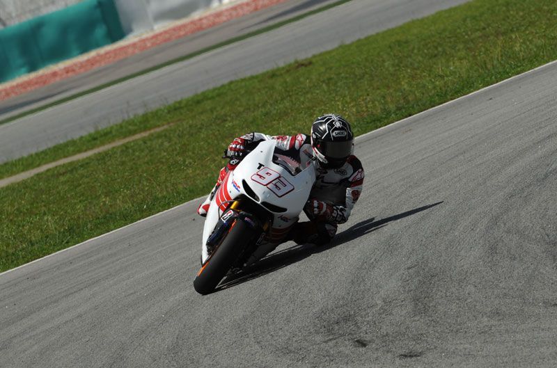 Márquez y Bautista se preparan en Malasia