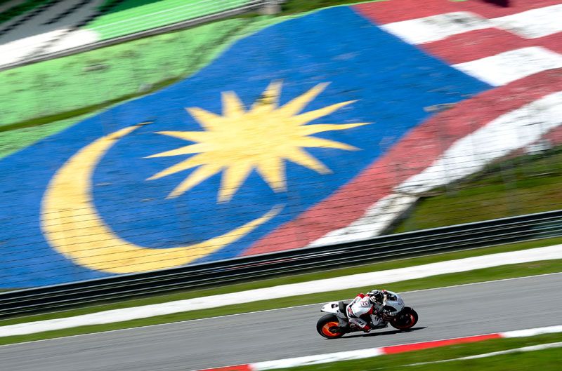 Márquez y Bautista se preparan en Malasia