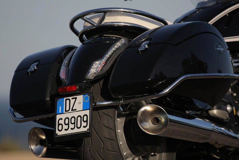 Moto Guzzi California 1400 Touring