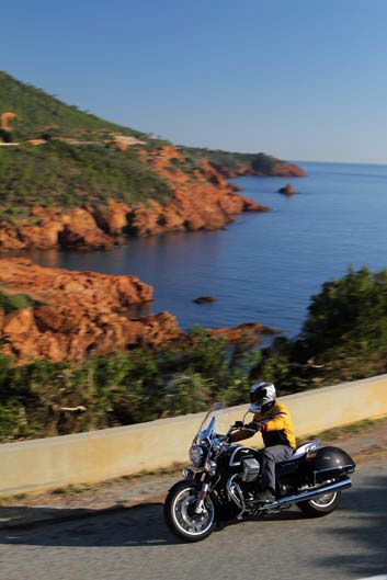 Moto Guzzi California 1400 Touring