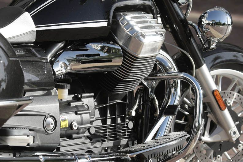 Moto Guzzi California 1400 Touring