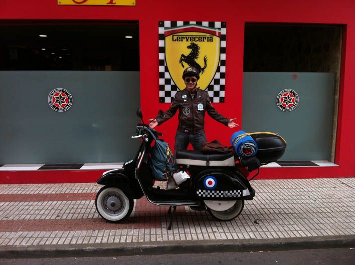 Vuelta a España en Vespa.