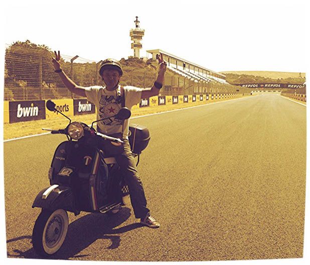 Vuelta a España en Vespa.