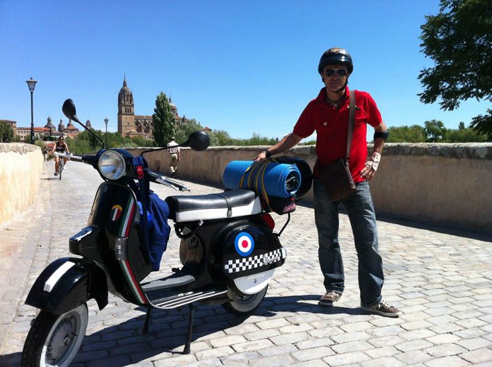 Vuelta a España en Vespa.