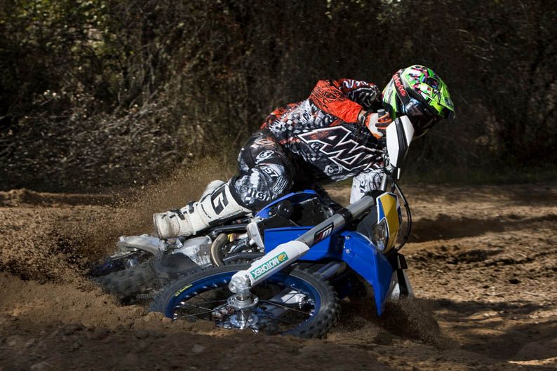 Comparativa Enduro: Husaberg FE 250 vs KTM EXCF 250