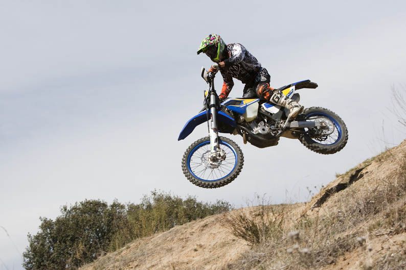 Comparativa Enduro: Husaberg FE 250 vs KTM EXCF 250