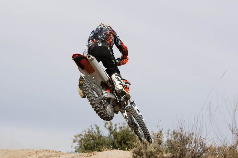 Comparativa Enduro: Husaberg FE 250 vs KTM EXCF 250