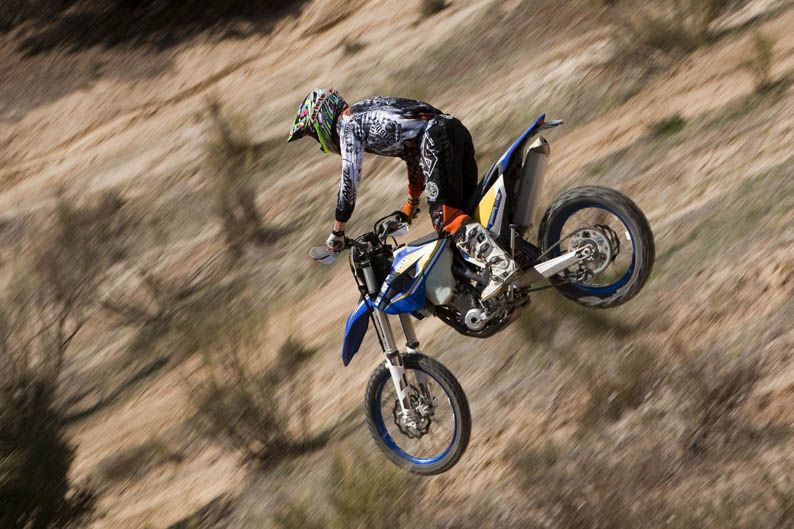 Comparativa Enduro: Husaberg FE 250 vs KTM EXCF 250
