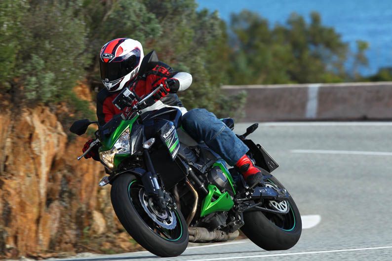 Presentación Kawasaki Z800