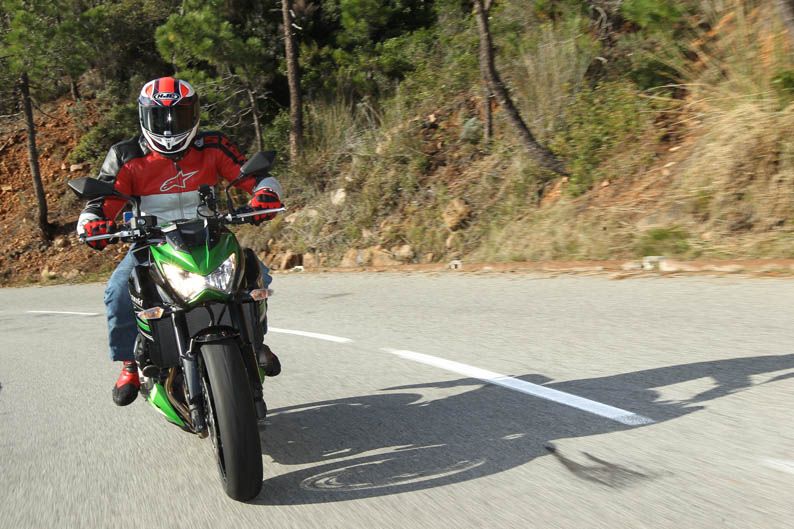 Presentación Kawasaki Z800