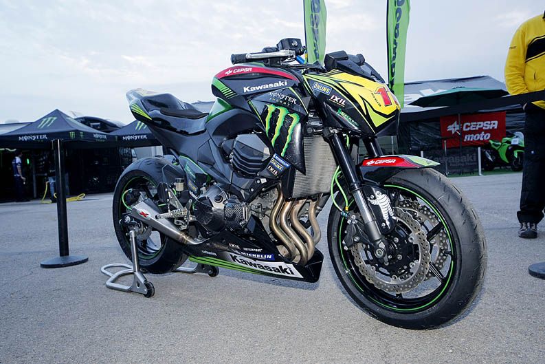 Presentación Kawasaki Z800