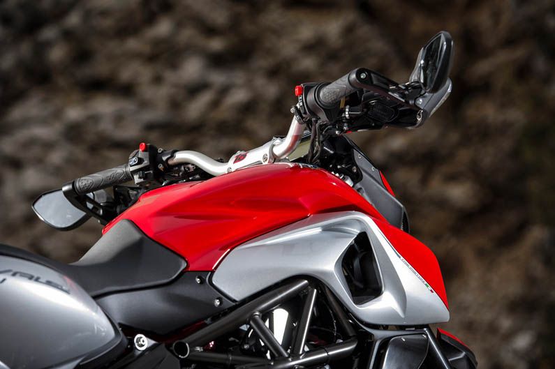 MV Agusta Rivale 800