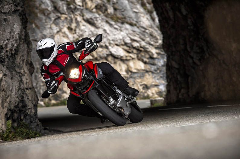 MV Agusta Rivale 800