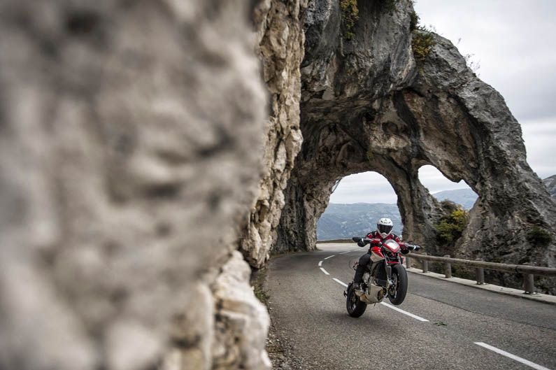 MV Agusta Rivale 800