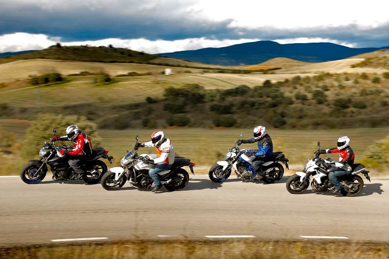 Comparativa Naked: Honda NC700S, Kawasaki ER-6N, Suzuki Gladius 650, Yamaha XJ6