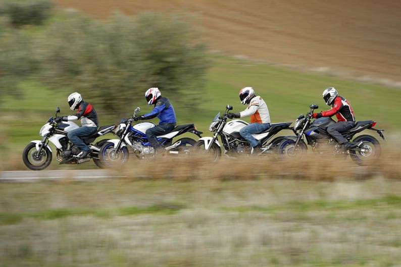 Comparativa Naked: Honda NC700S, Kawasaki ER-6N, Suzuki Gladius 650, Yamaha XJ6