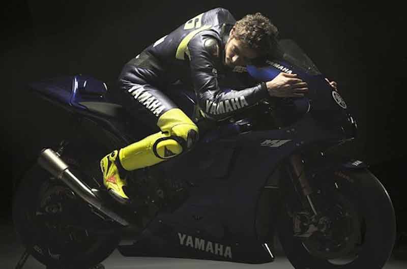 Las primeras fotos de Lorenzo y Rossi en Yamaha