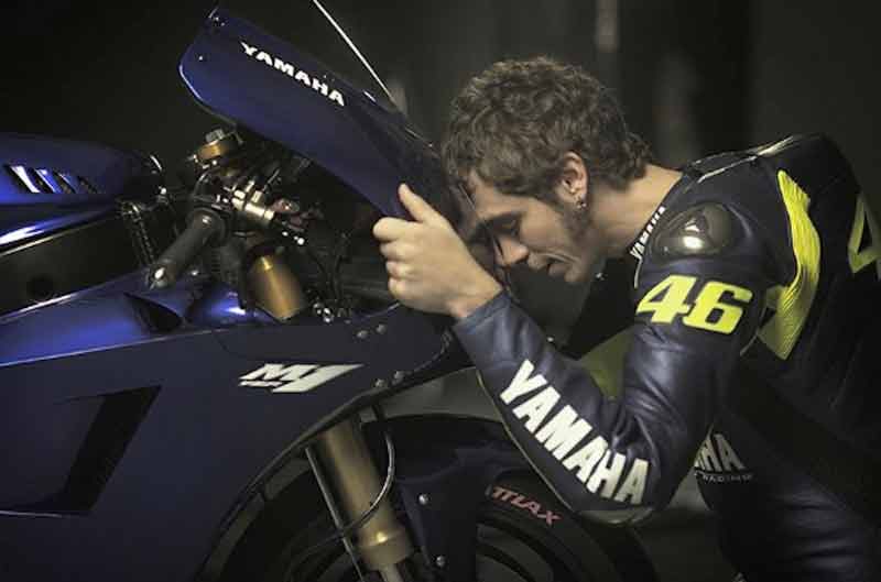 Las primeras fotos de Lorenzo y Rossi en Yamaha