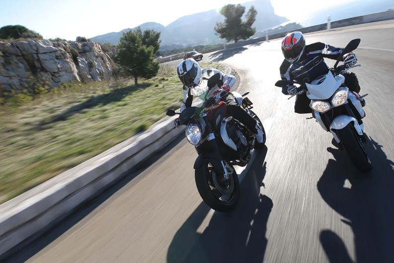 Comparativa MV Agusta Brutale 800 vs Triumph Street Triple R
