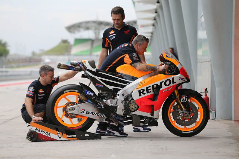 MotoGP. Entrenamientos Sepang 2013